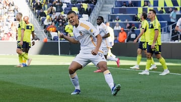 LA Galaxy star Dejan Joveljic closes in on MLS goals record